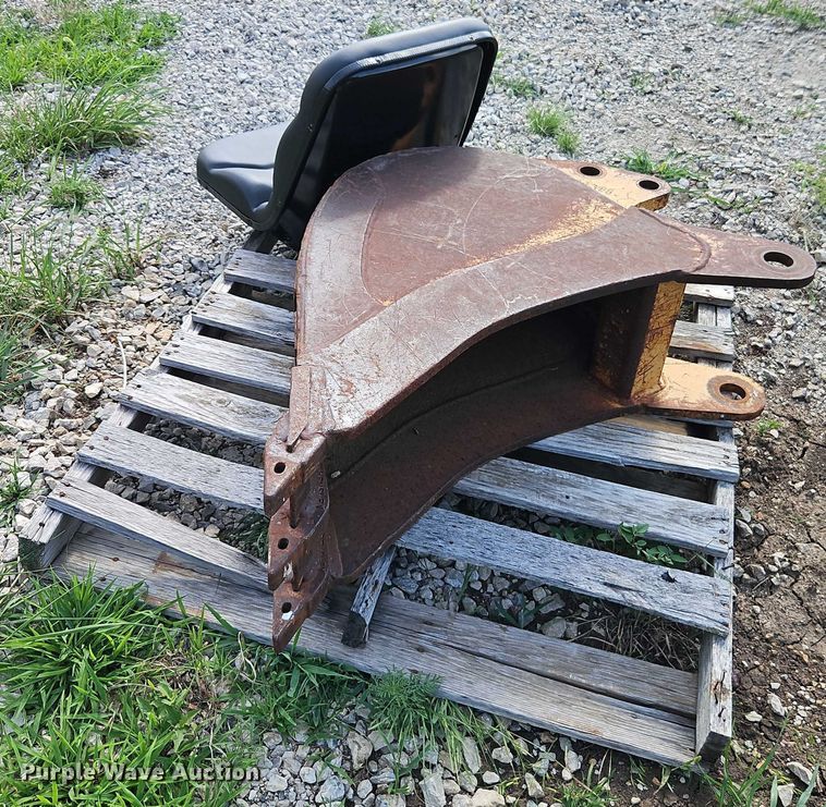 image for item EJ0140 Case 580E backhoe