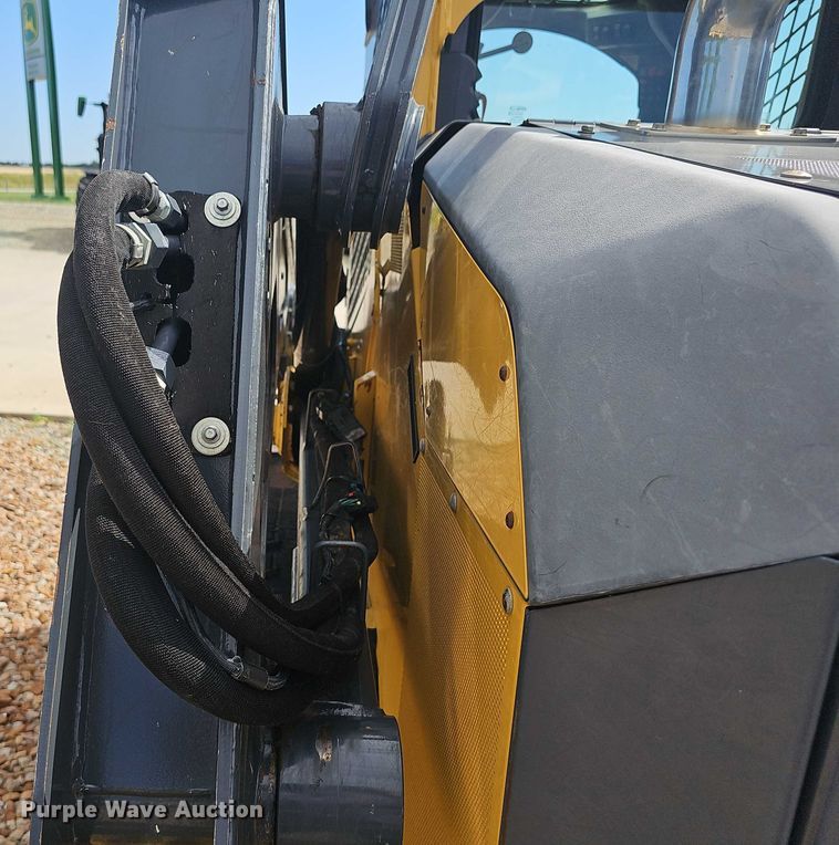 image for item EK5361 2018 John Deere  333G tracked skid steer loader
