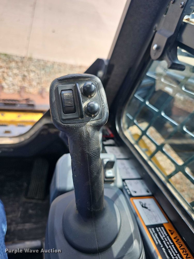 image for item EK5361 2018 John Deere  333G tracked skid steer loader