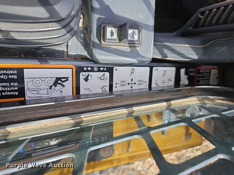 image for item EK5361 2018 John Deere  333G tracked skid steer loader