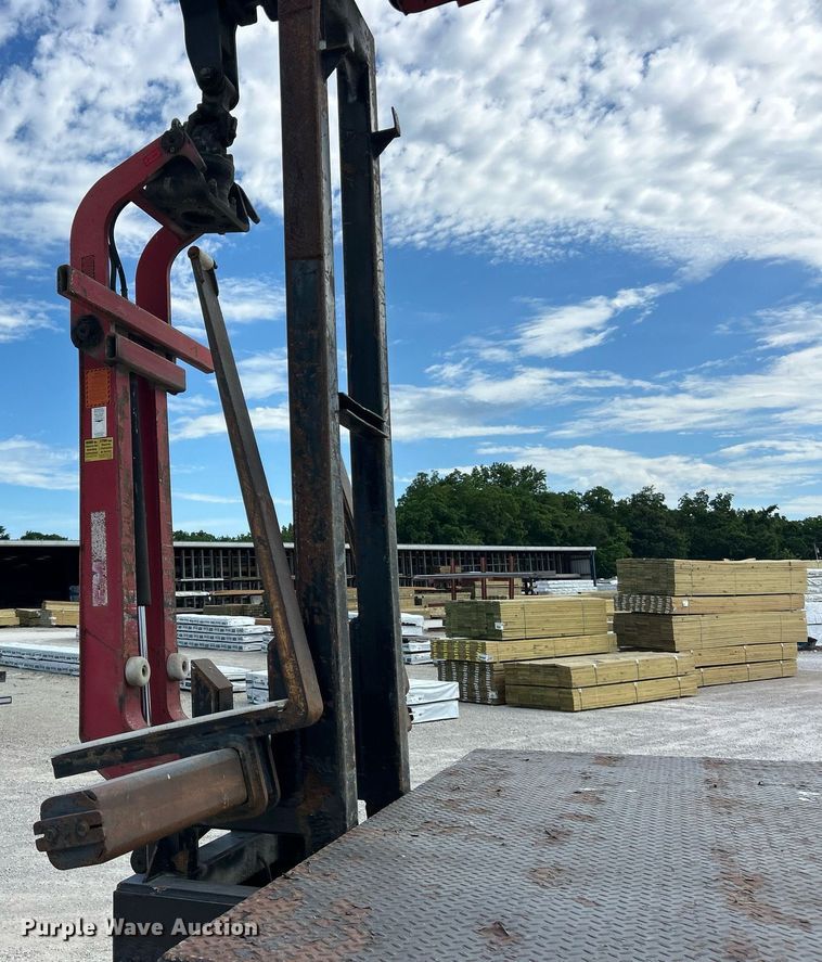 image for item EK8081 2007 Sterling Truck L9500 Series crane truck