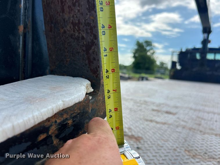 image for item EK8081 2007 Sterling Truck L9500 Series crane truck