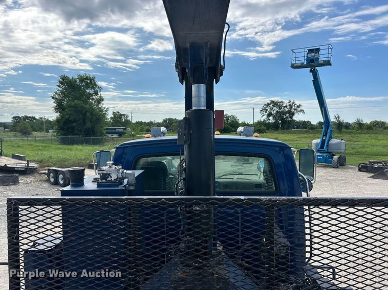 image for item EK8081 2007 Sterling Truck L9500 Series crane truck