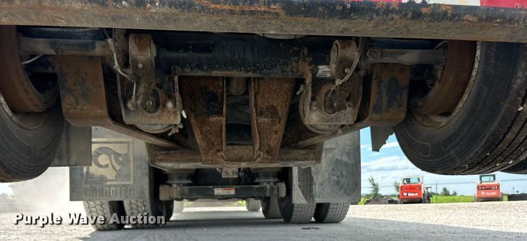 image for item EK8081 2007 Sterling Truck L9500 Series crane truck