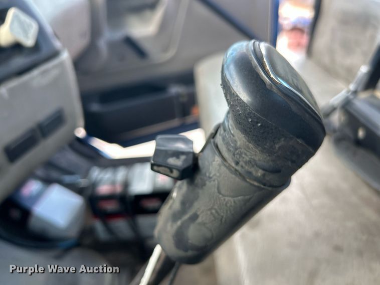 image for item EK8081 2007 Sterling Truck L9500 Series crane truck