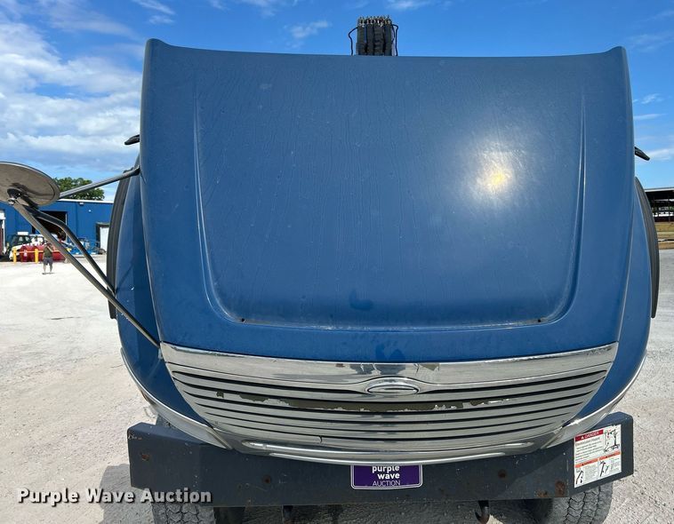 image for item EK8081 2007 Sterling Truck L9500 Series crane truck