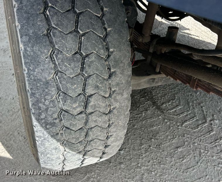 image for item EK8081 2007 Sterling Truck L9500 Series crane truck