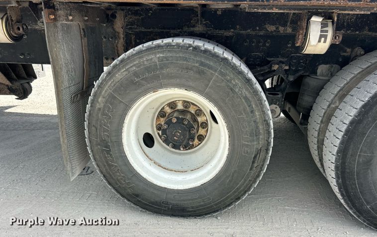 image for item EK8081 2007 Sterling Truck L9500 Series crane truck