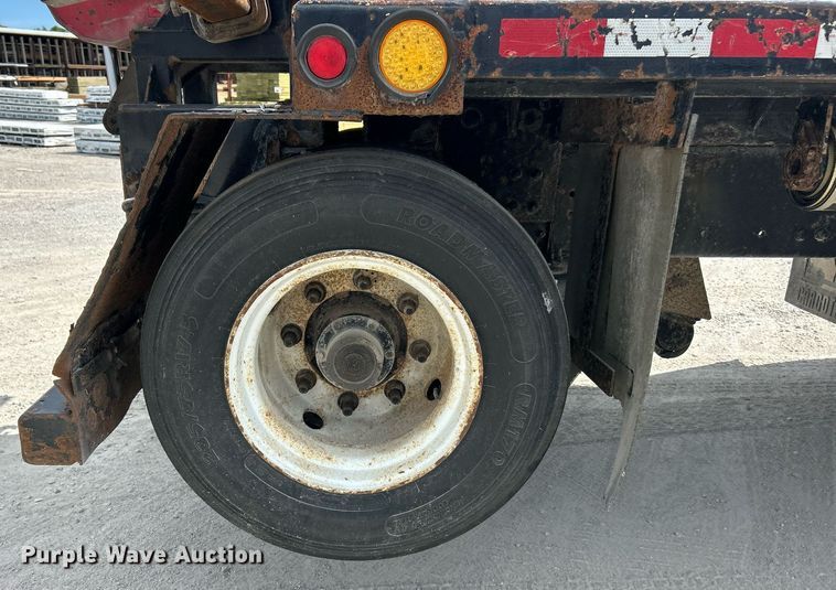 image for item EK8081 2007 Sterling Truck L9500 Series crane truck