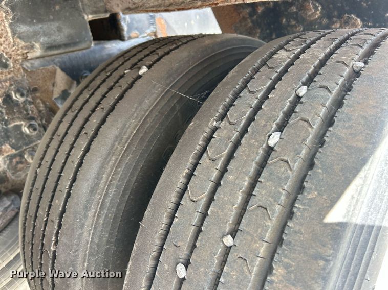 image for item EK8081 2007 Sterling Truck L9500 Series crane truck