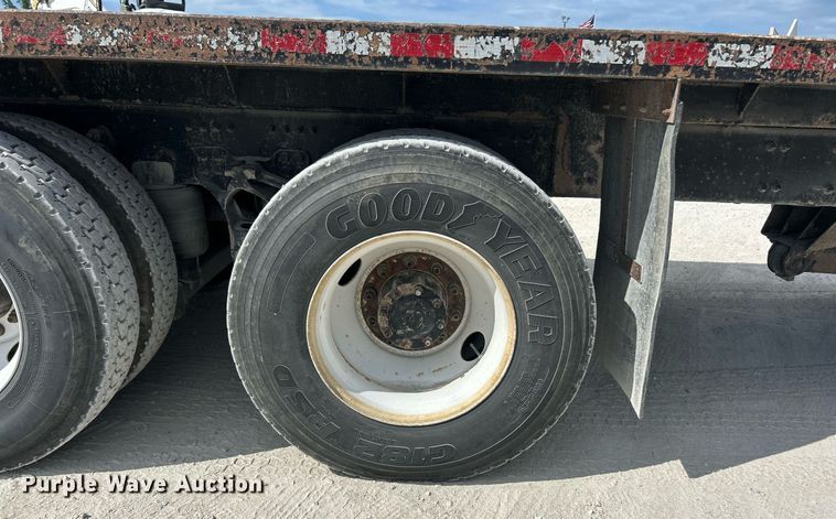 image for item EK8081 2007 Sterling Truck L9500 Series crane truck