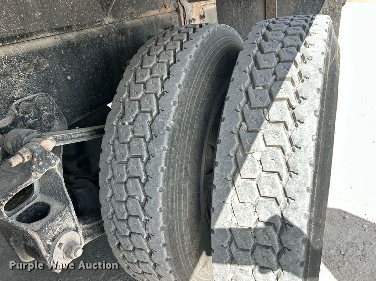 image for item EK8081 2007 Sterling Truck L9500 Series crane truck