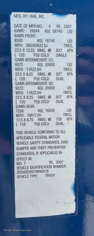 image for item EK8081 2007 Sterling Truck L9500 Series crane truck