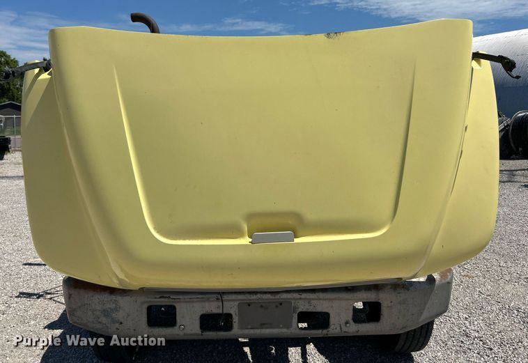 image for item EK8264 1995 Ford F800 reel truck