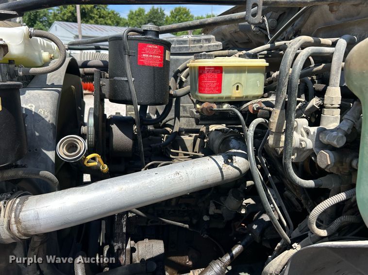 image for item EK8264 1995 Ford F800 reel truck