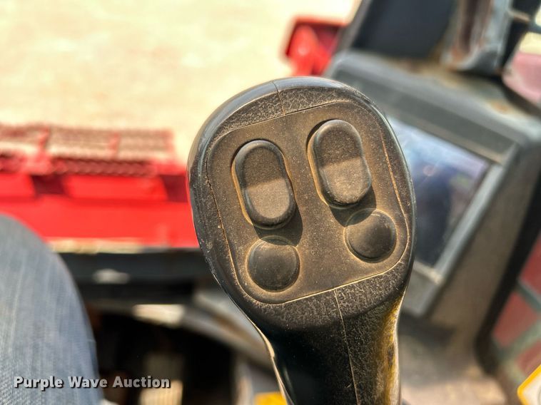 image for item EK8298 2018 Takeuchi TL12R2 tracked skid steer loader