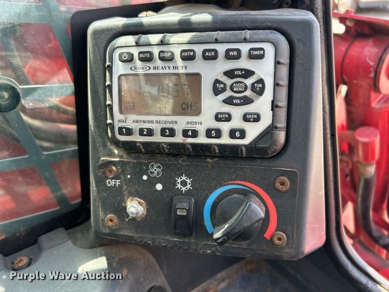 image for item EK8298 2018 Takeuchi TL12R2 tracked skid steer loader