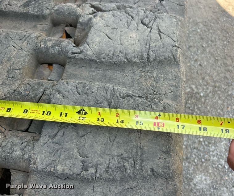 image for item EK8298 2018 Takeuchi TL12R2 tracked skid steer loader