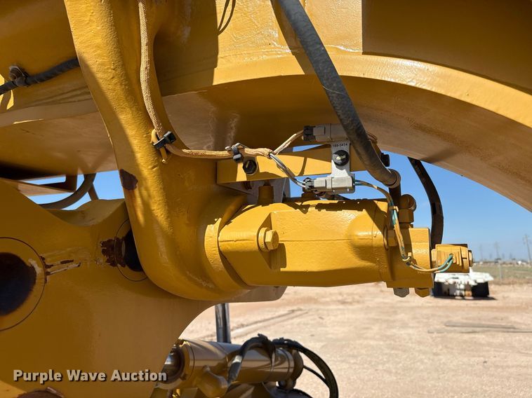 image for item EL2138 2018 Caterpillar 14M3 motor grader