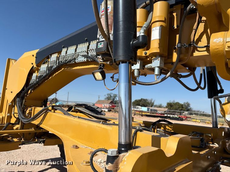 image for item EL2138 2018 Caterpillar 14M3 motor grader