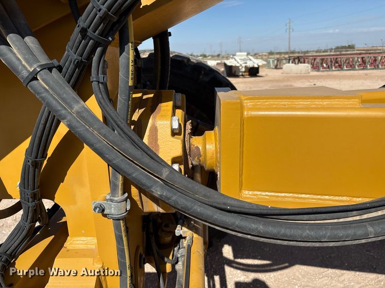 image for item EL2138 2018 Caterpillar 14M3 motor grader