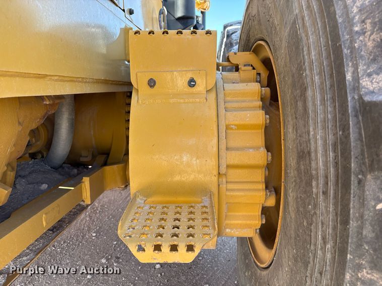 image for item EL2138 2018 Caterpillar 14M3 motor grader