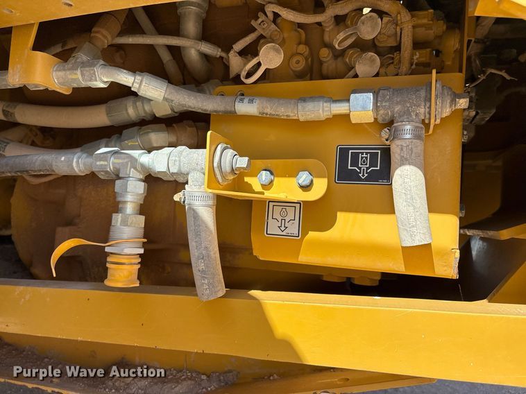 image for item EL2138 2018 Caterpillar 14M3 motor grader