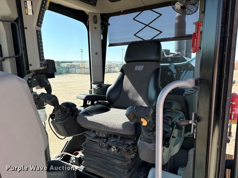 image for item EL2138 2018 Caterpillar 14M3 motor grader