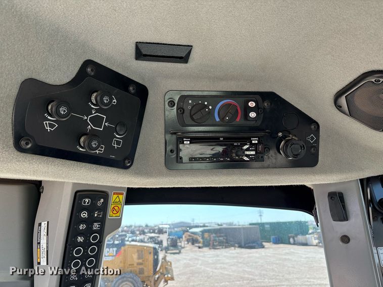 image for item EL2138 2018 Caterpillar 14M3 motor grader