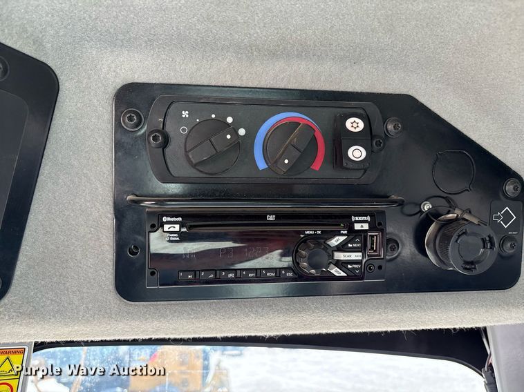 image for item EL2138 2018 Caterpillar 14M3 motor grader