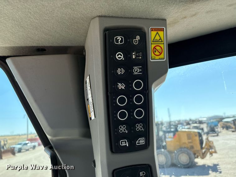 image for item EL2138 2018 Caterpillar 14M3 motor grader