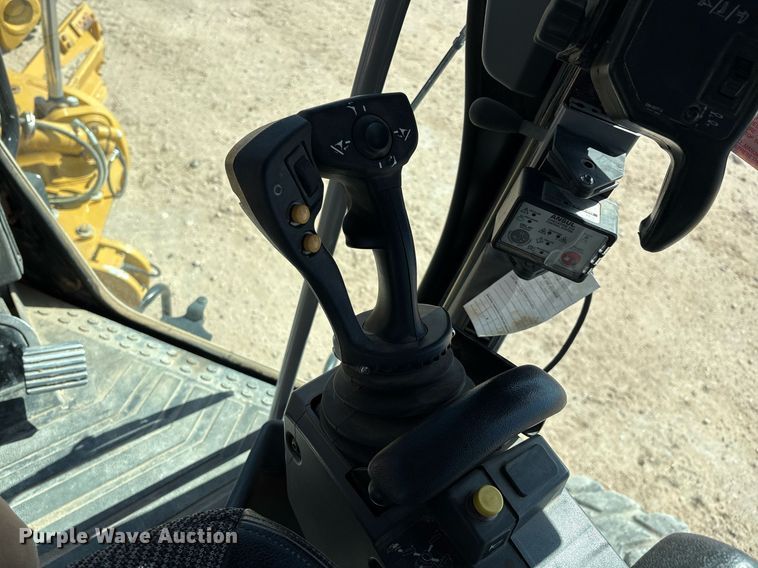 image for item EL2138 2018 Caterpillar 14M3 motor grader