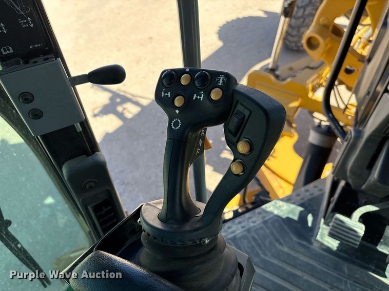 image for item EL2138 2018 Caterpillar 14M3 motor grader