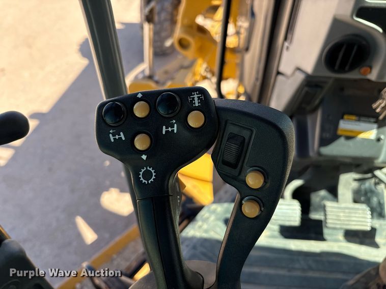 image for item EL2138 2018 Caterpillar 14M3 motor grader