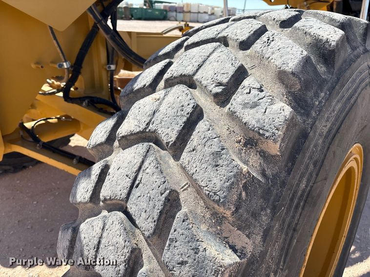 image for item EL2138 2018 Caterpillar 14M3 motor grader