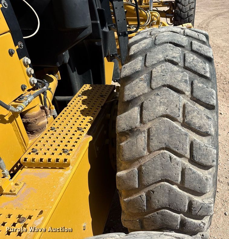 image for item EL2138 2018 Caterpillar 14M3 motor grader
