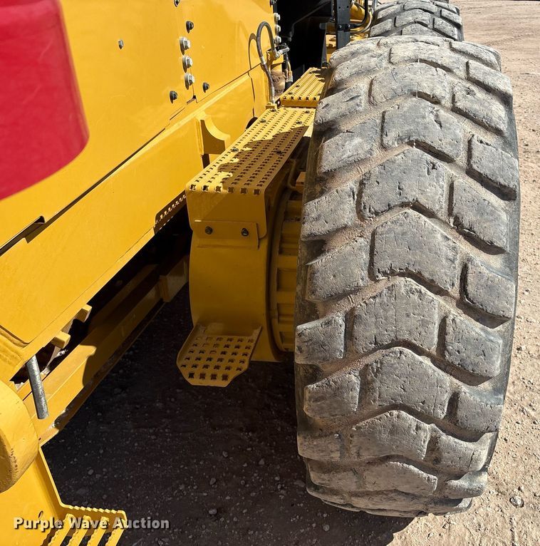 image for item EL2138 2018 Caterpillar 14M3 motor grader
