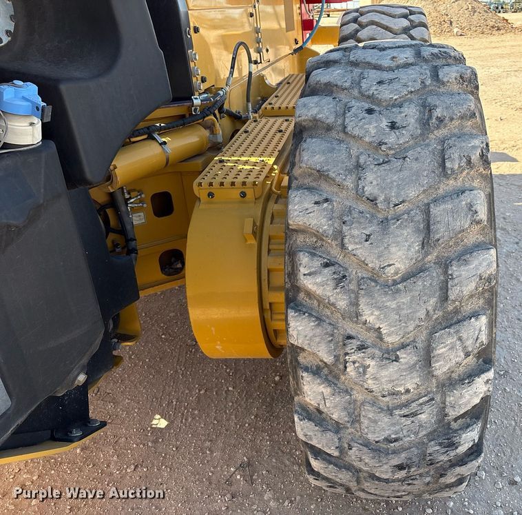 image for item EL2138 2018 Caterpillar 14M3 motor grader