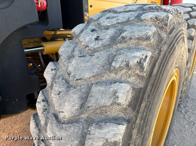 image for item EL2138 2018 Caterpillar 14M3 motor grader