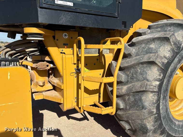 image for item EL2139 2019 Caterpillar CP56B single drum vibratory roller