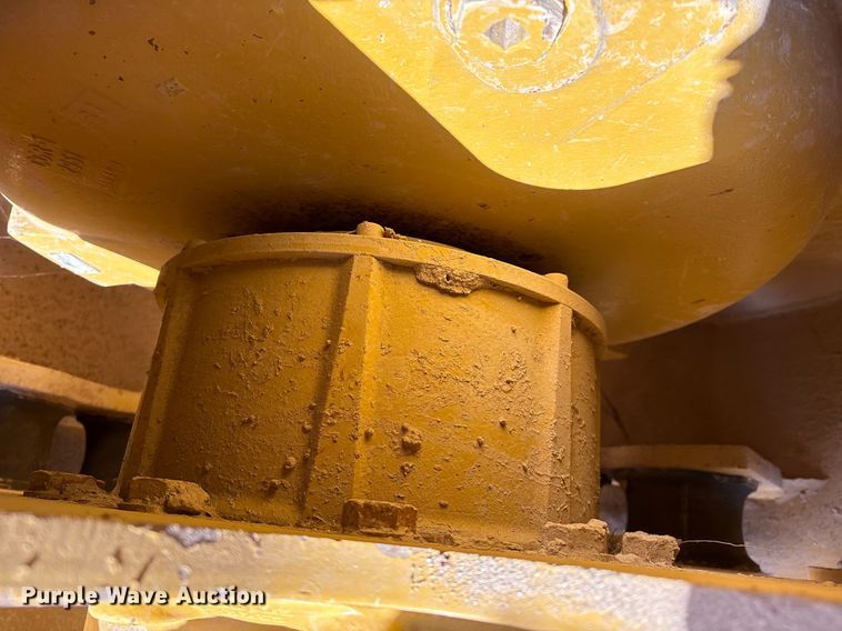 image for item EL2139 2019 Caterpillar CP56B single drum vibratory roller