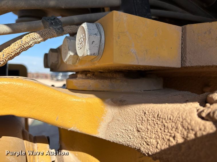 image for item EL2139 2019 Caterpillar CP56B single drum vibratory roller
