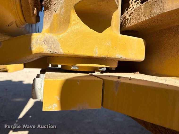 image for item EL2139 2019 Caterpillar CP56B single drum vibratory roller