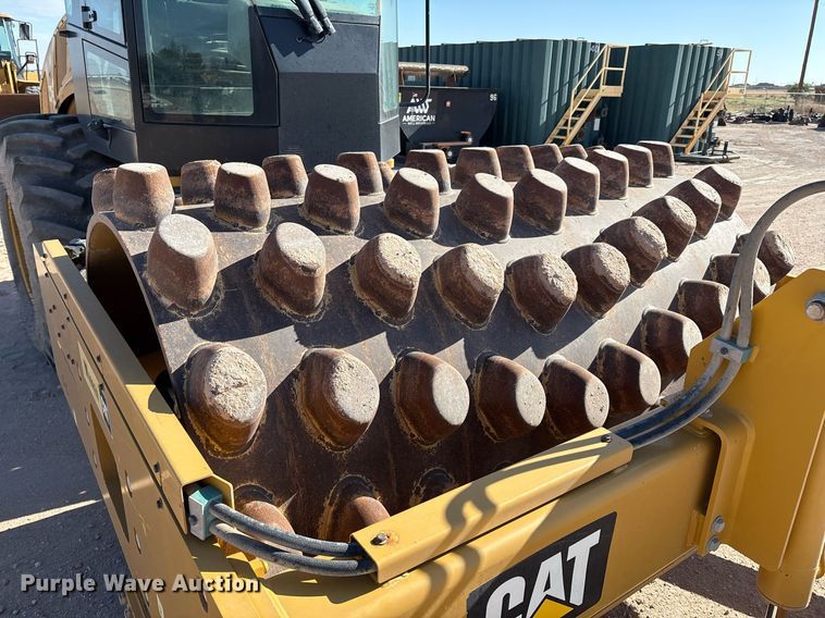 image for item EL2139 2019 Caterpillar CP56B single drum vibratory roller
