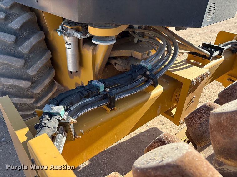 image for item EL2139 2019 Caterpillar CP56B single drum vibratory roller