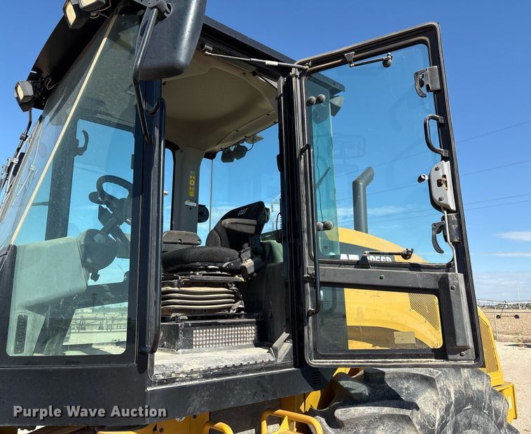 image for item EL2139 2019 Caterpillar CP56B single drum vibratory roller