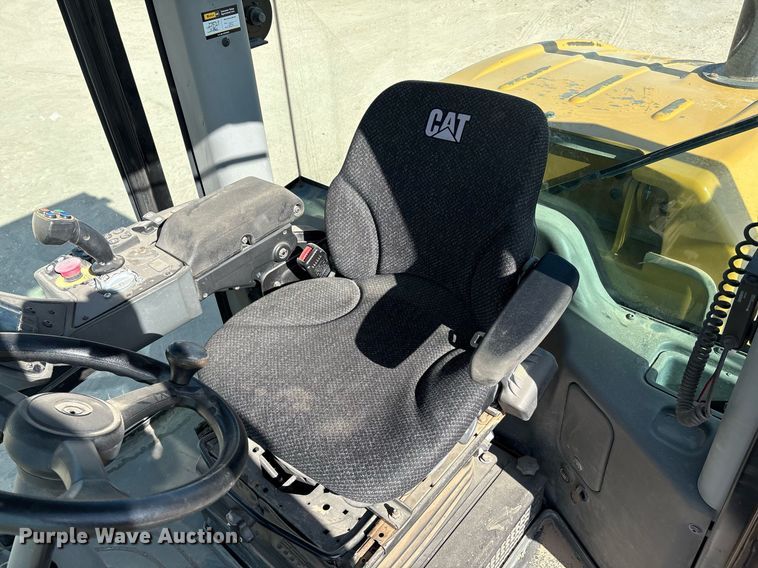 image for item EL2139 2019 Caterpillar CP56B single drum vibratory roller