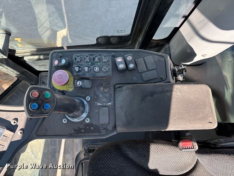 image for item EL2139 2019 Caterpillar CP56B single drum vibratory roller