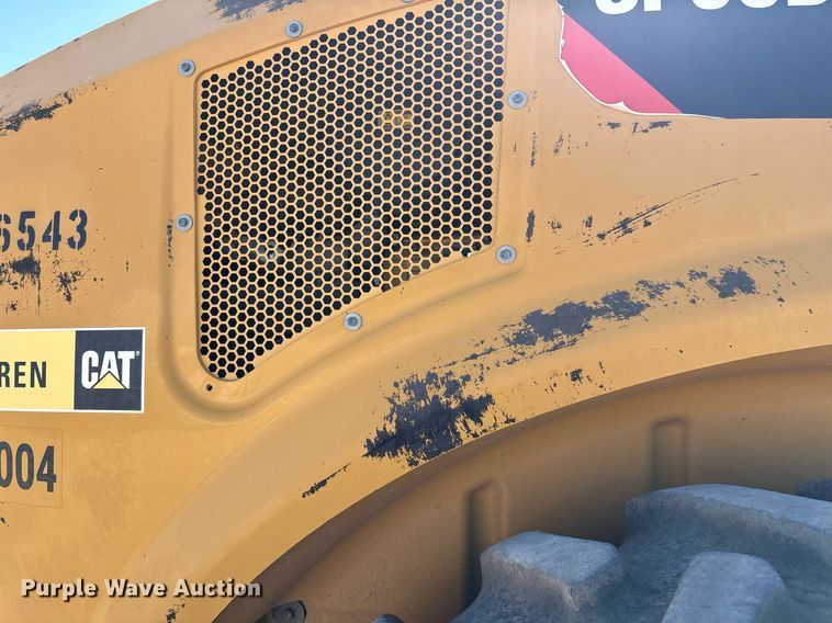 image for item EL2139 2019 Caterpillar CP56B single drum vibratory roller