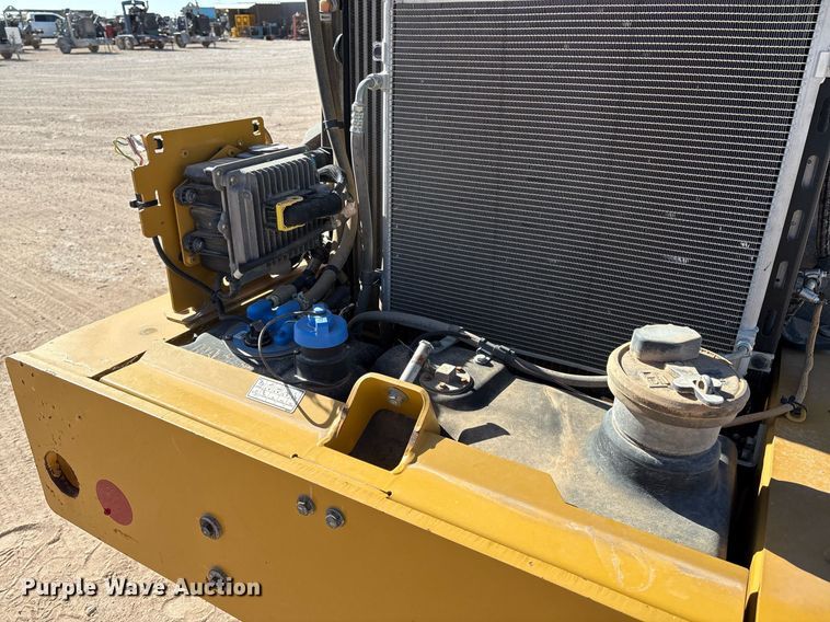 image for item EL2139 2019 Caterpillar CP56B single drum vibratory roller